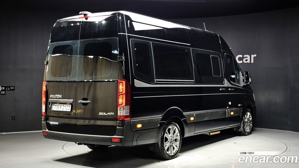 Hyundai Solati 15-seater, 2025