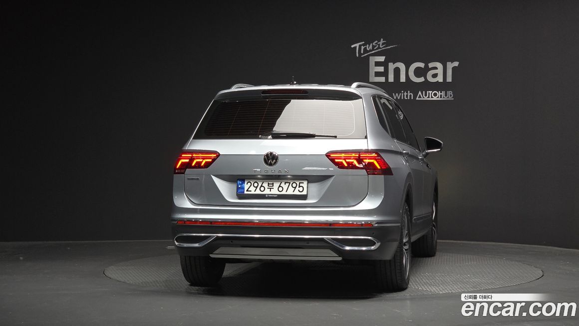 Volkswagen Tiguan 2.0 TSI Prestige, 2022