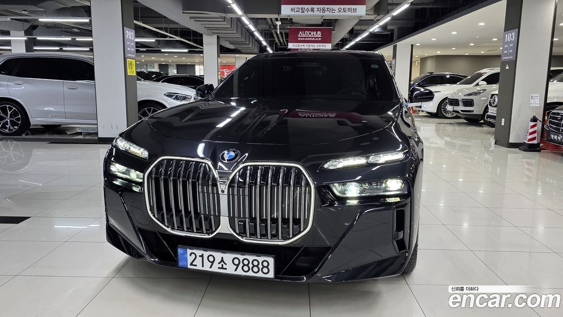 BMW 7-Series 740i sDrive M Sport, 2023