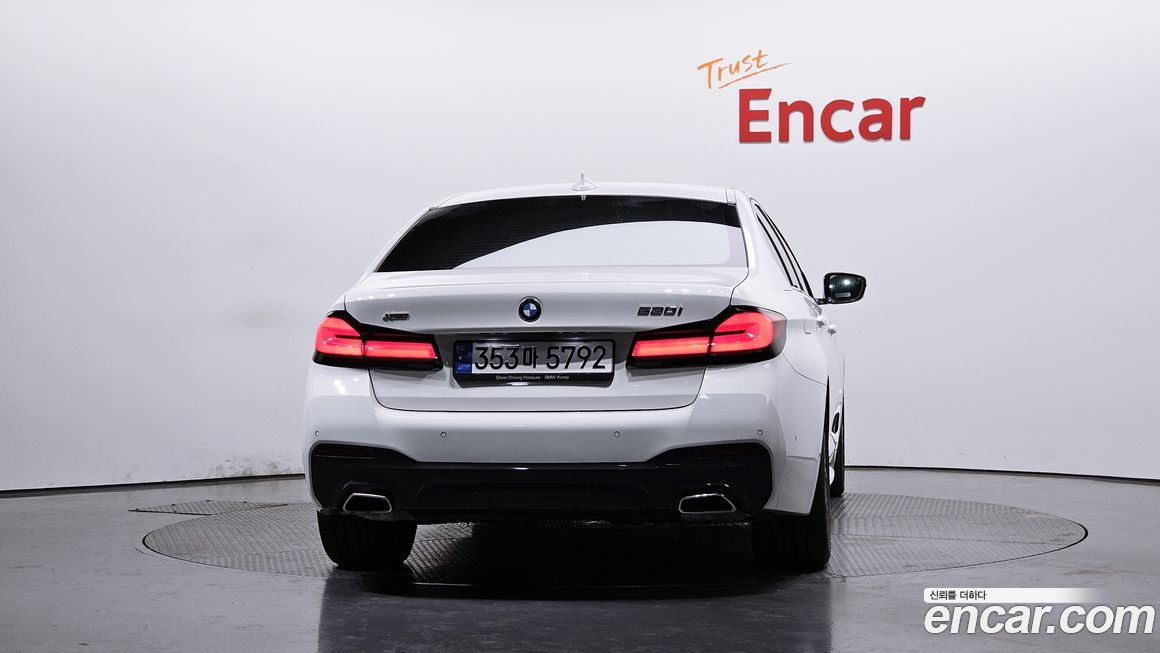BMW 5-Series 530i xDrive M Sport Package, 2023