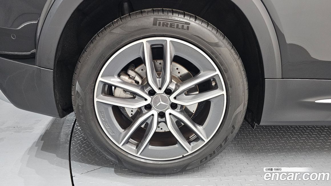 Mercedes-Benz GLB-Class AMG GLB35 4MATIC, 2025