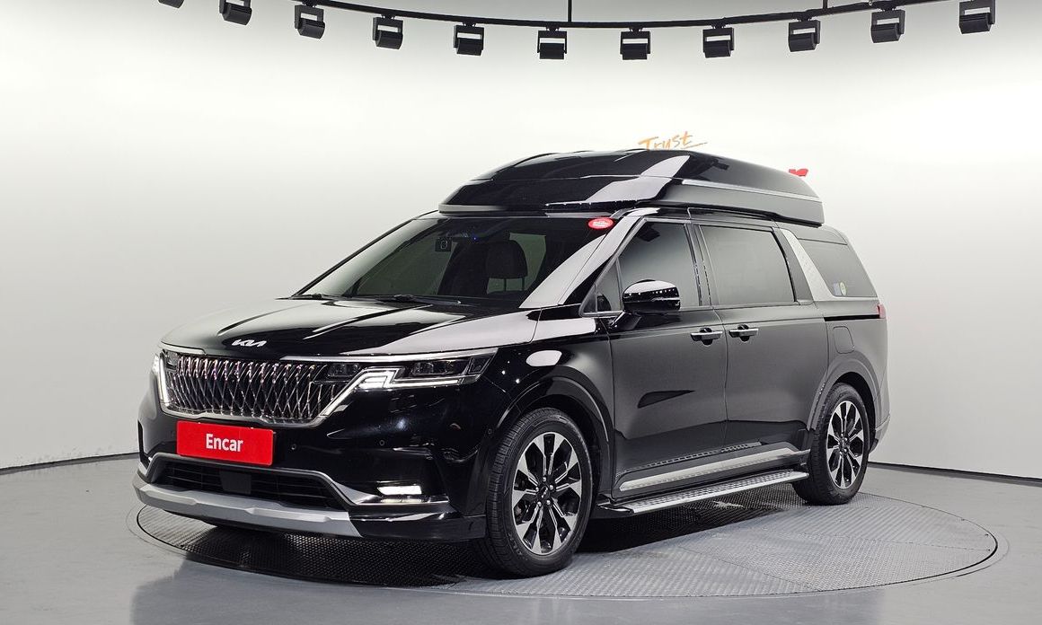 Kia Carnival 9-Seater Hi-Limousine, 2023