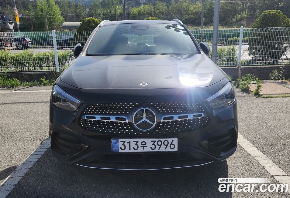 Mercedes-Benz GLA-Class GLA250 4MATIC, 2026