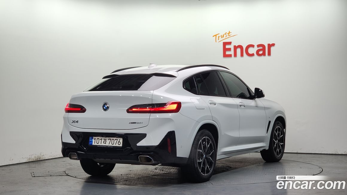 BMW X4 xDrive20i M Sport, 2023