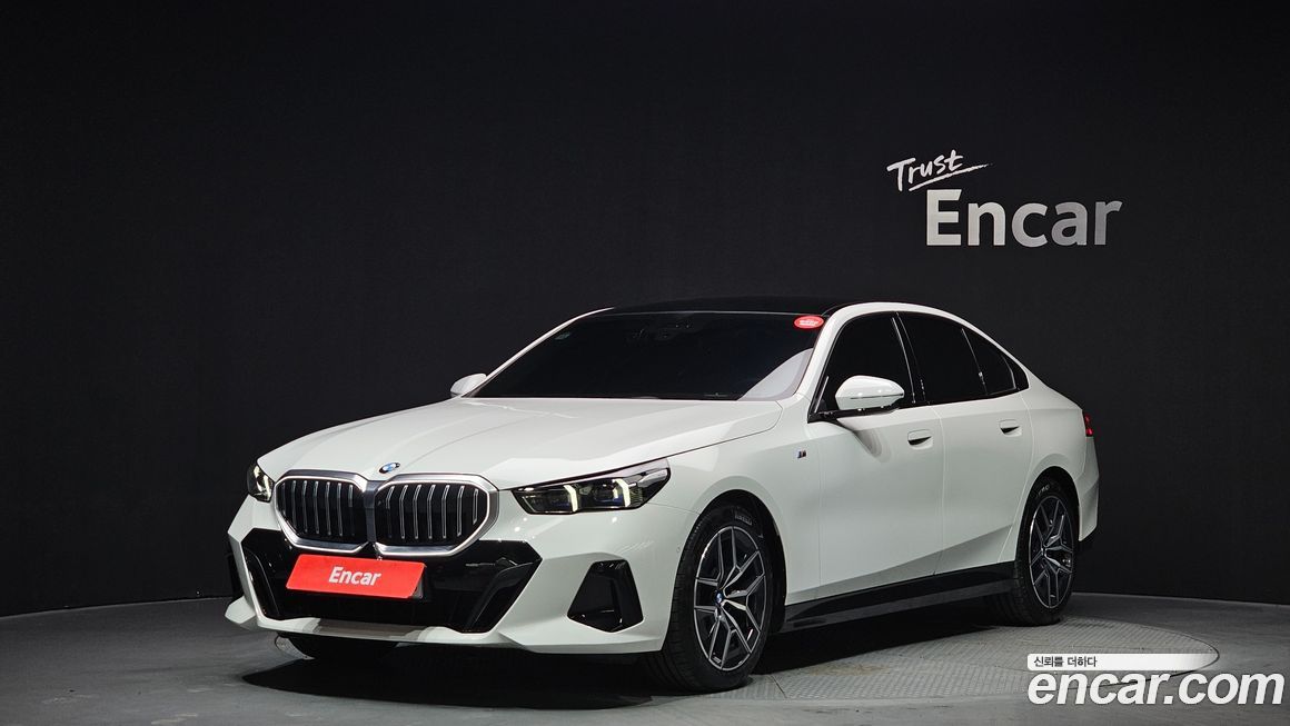 BMW 5-Series 520i M Sport, 2025