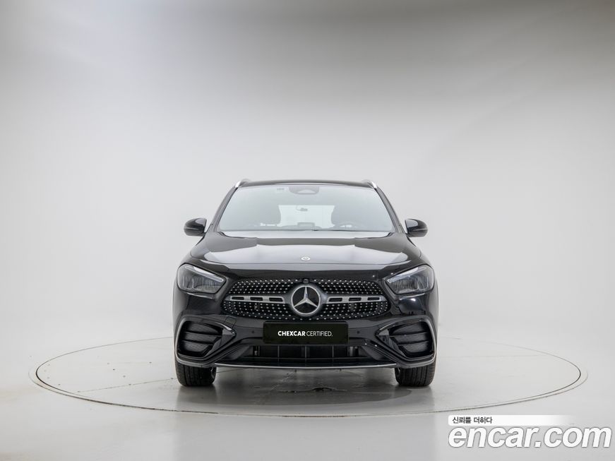 Mercedes-Benz GLA-Class GLA250 4MATIC, 2025
