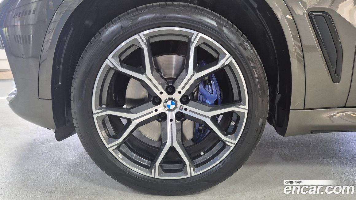 BMW X5 xDrive 40i M Sport, 2023