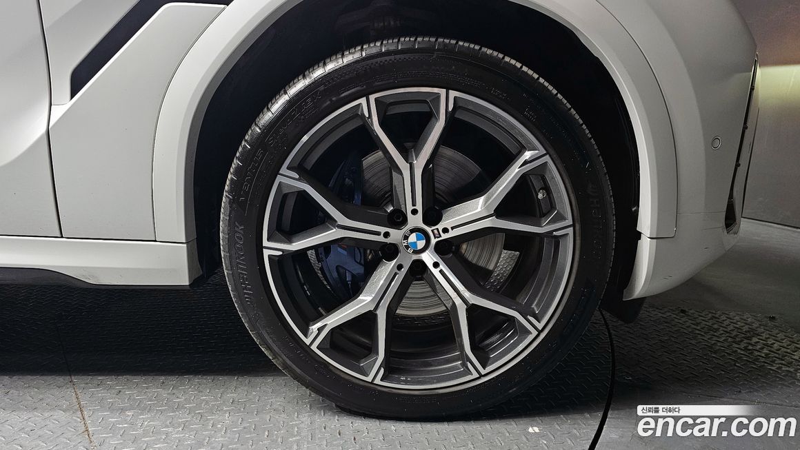 BMW X6 xDrive30d M Sport, 2024