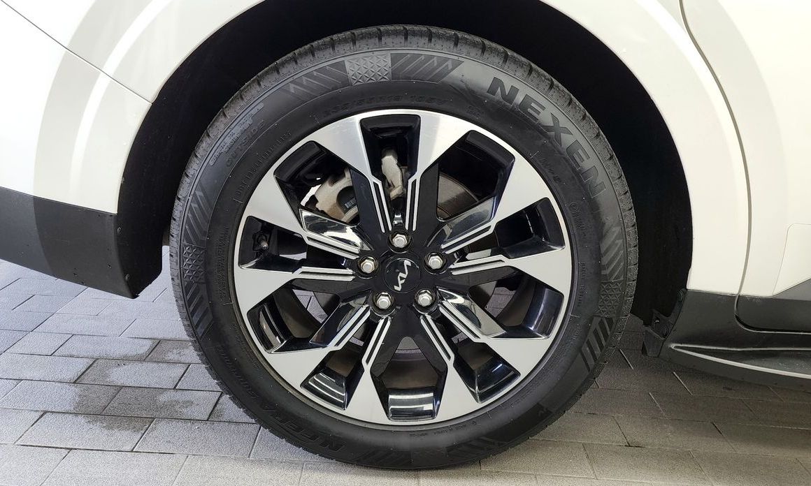 Kia Carnival 7-Seater Signature, 2022