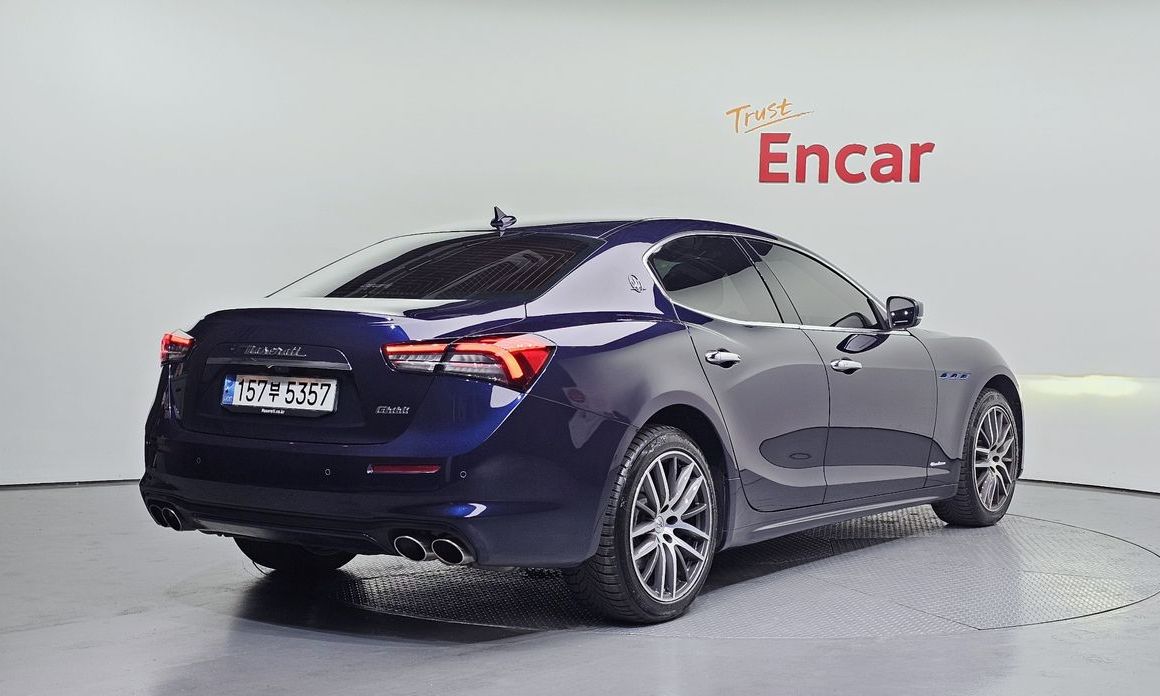 Maserati Ghibli 2.0 Granlusso, 2021