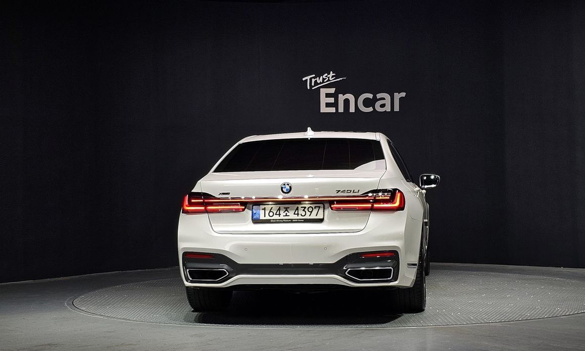 BMW 7-Series 740Li xDrive M Sport Package, 2022