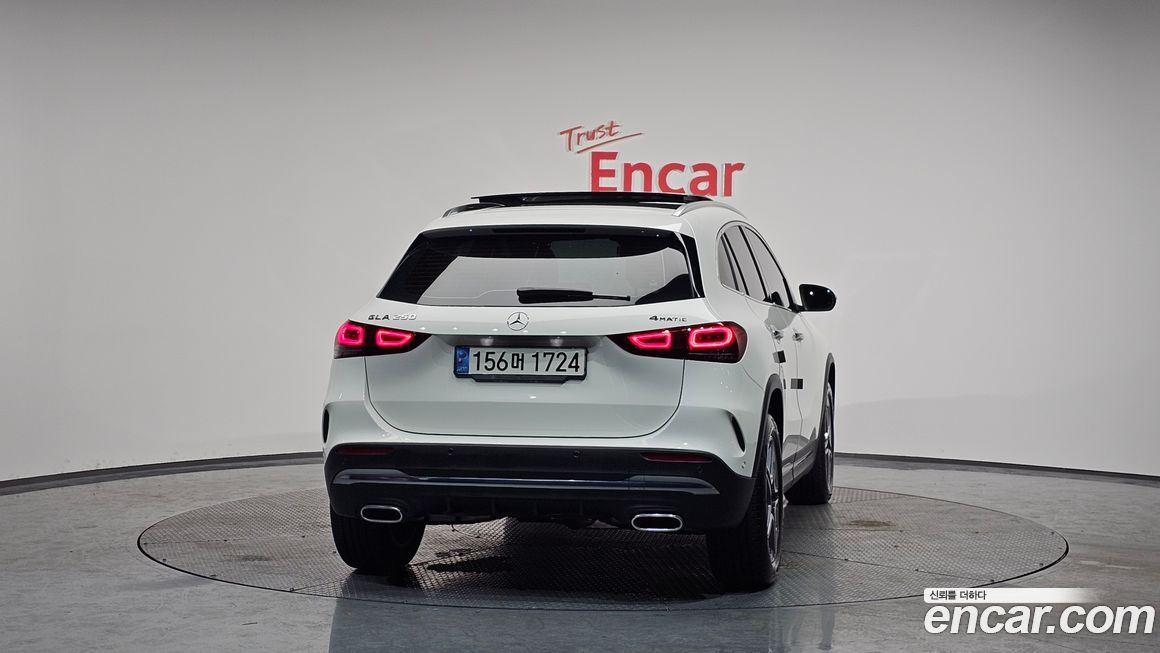 Mercedes-Benz GLA-Class GLA250 4MATIC, 2022