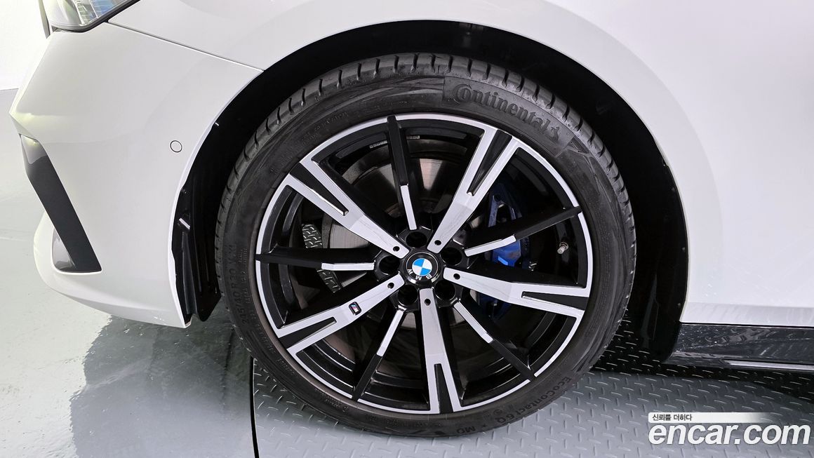 BMW 5-Series 530i xDrive M Sport, 2025