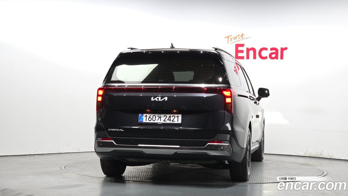 Kia Carnival 9-Seater Signature, 2025