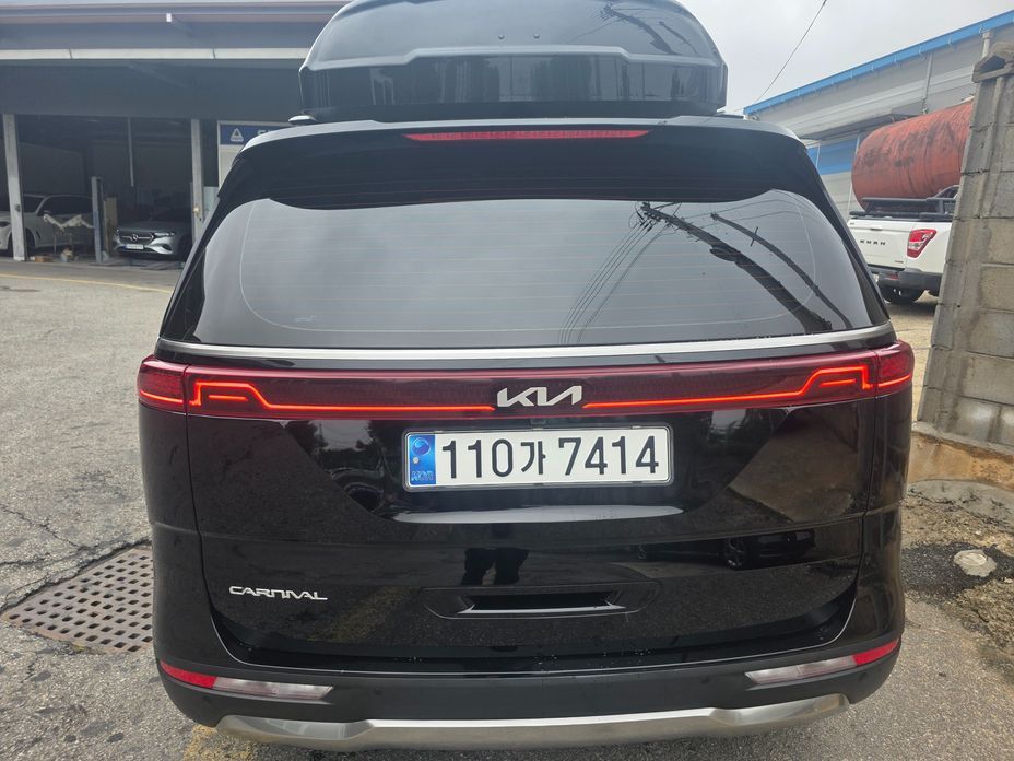 Kia Carnival 7-Seater Signature, 2023