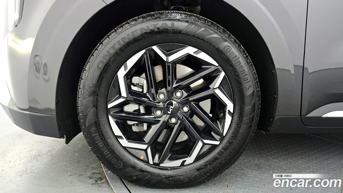 Kia Carnival 9-Seater Signature, 2025