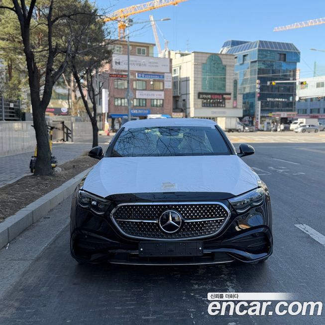 Mercedes-Benz E-Class E300 4MATIC AMG Line, 2026
