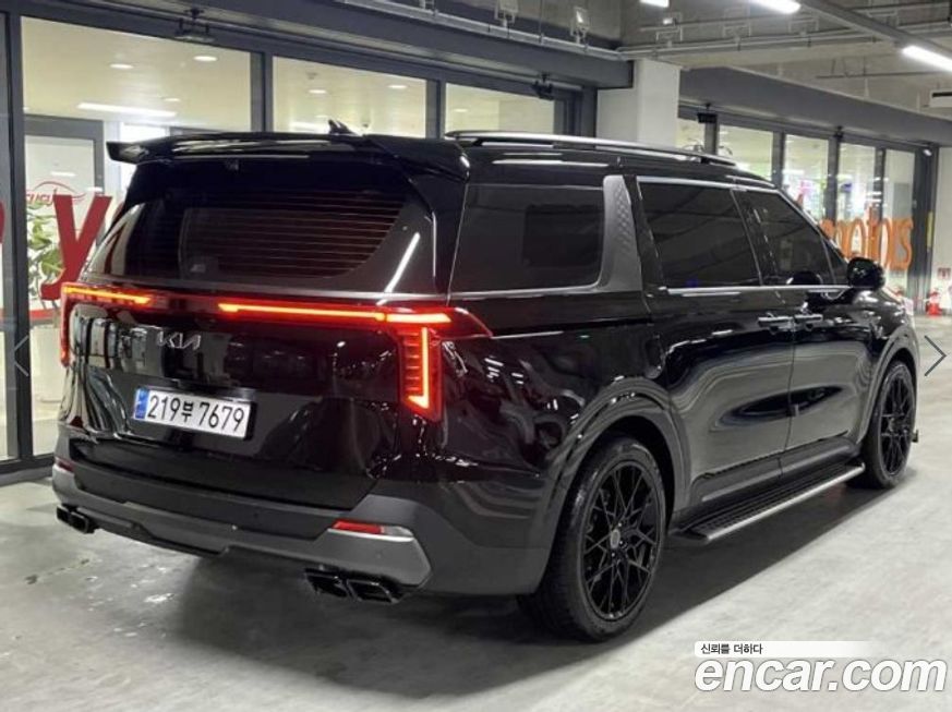 Kia Carnival 9-Seater Gravity, 2024