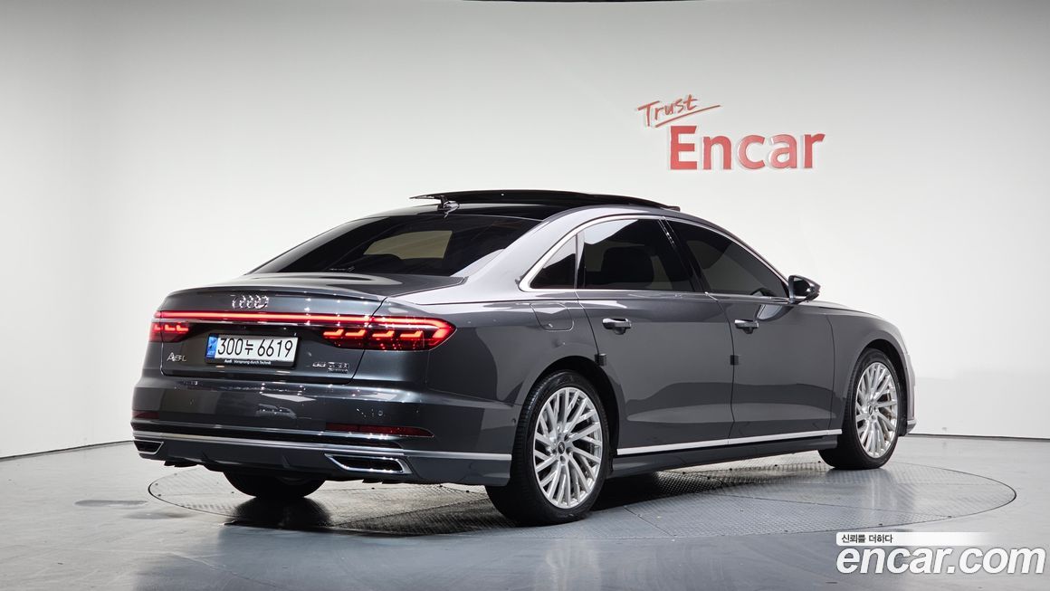 Audi A8 55 TFSI Quattro LWB, 2021