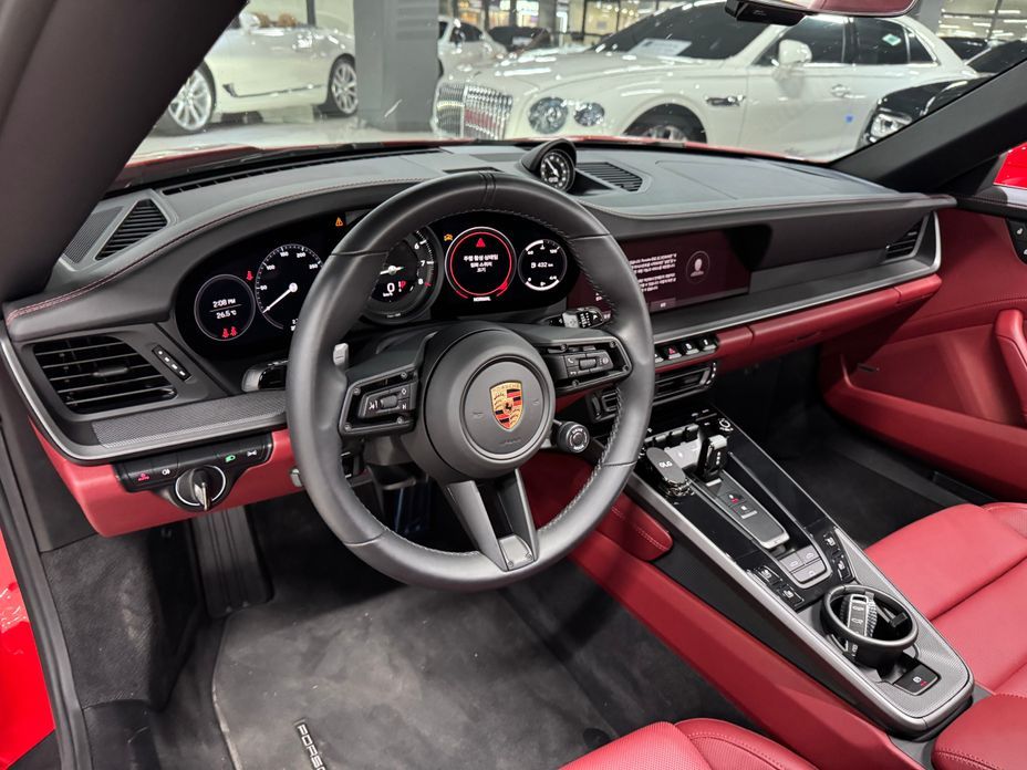 Porsche 911 Carrera 4S Cabriolet, 2024