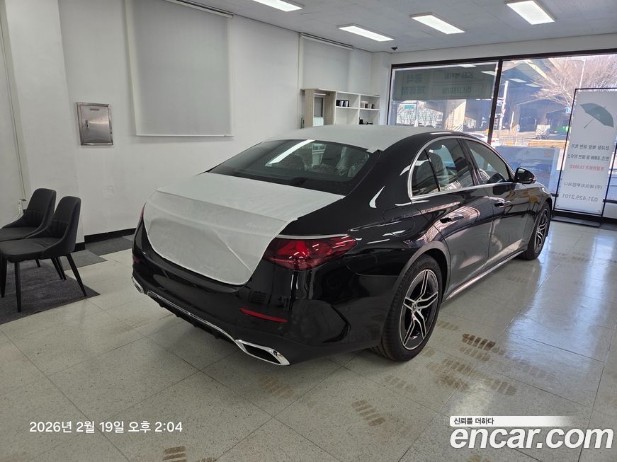 Mercedes-Benz E-Class E300 4MATIC AMG Line, 2026