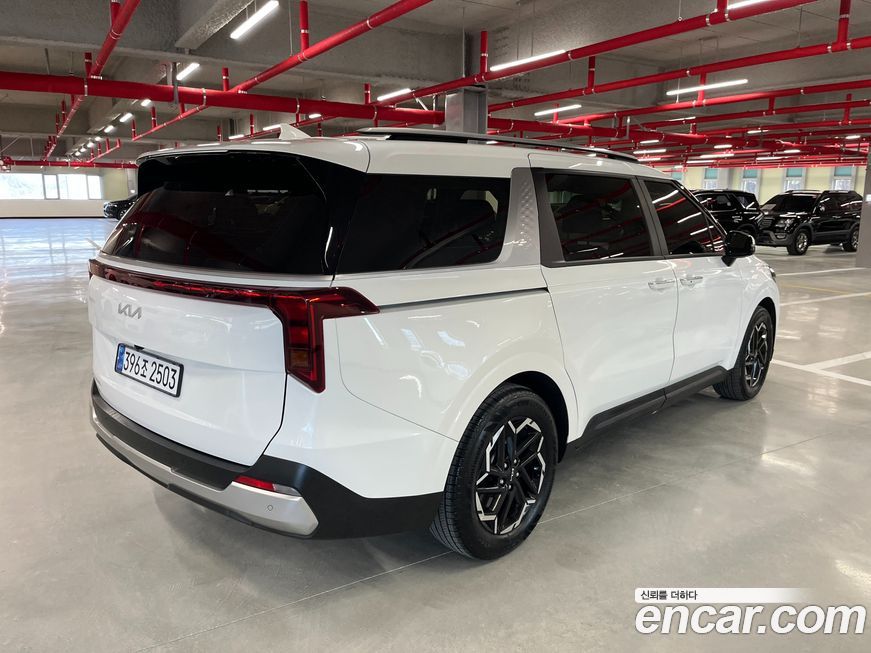 Kia Carnival 9-Seater Prestige, 2024