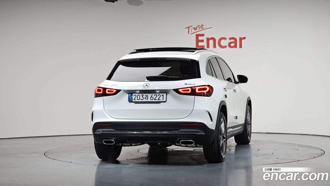 Mercedes-Benz GLA-Class GLA250 4MATIC, 2023