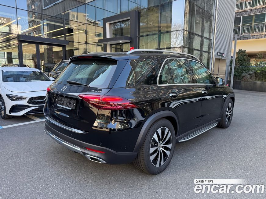 Mercedes-Benz GLE-Class GLE300d 4MATIC, 2026