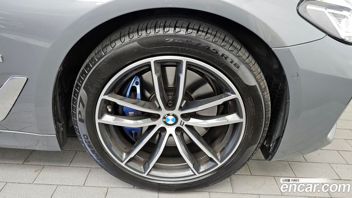 BMW 5-Series 523d M Sport, 2023
