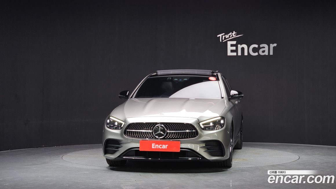 Mercedes-Benz E-Class E350 4MATIC AMG Line, 2023