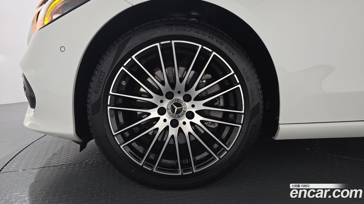 Mercedes-Benz C-Class C200 Avantgarde, 2024