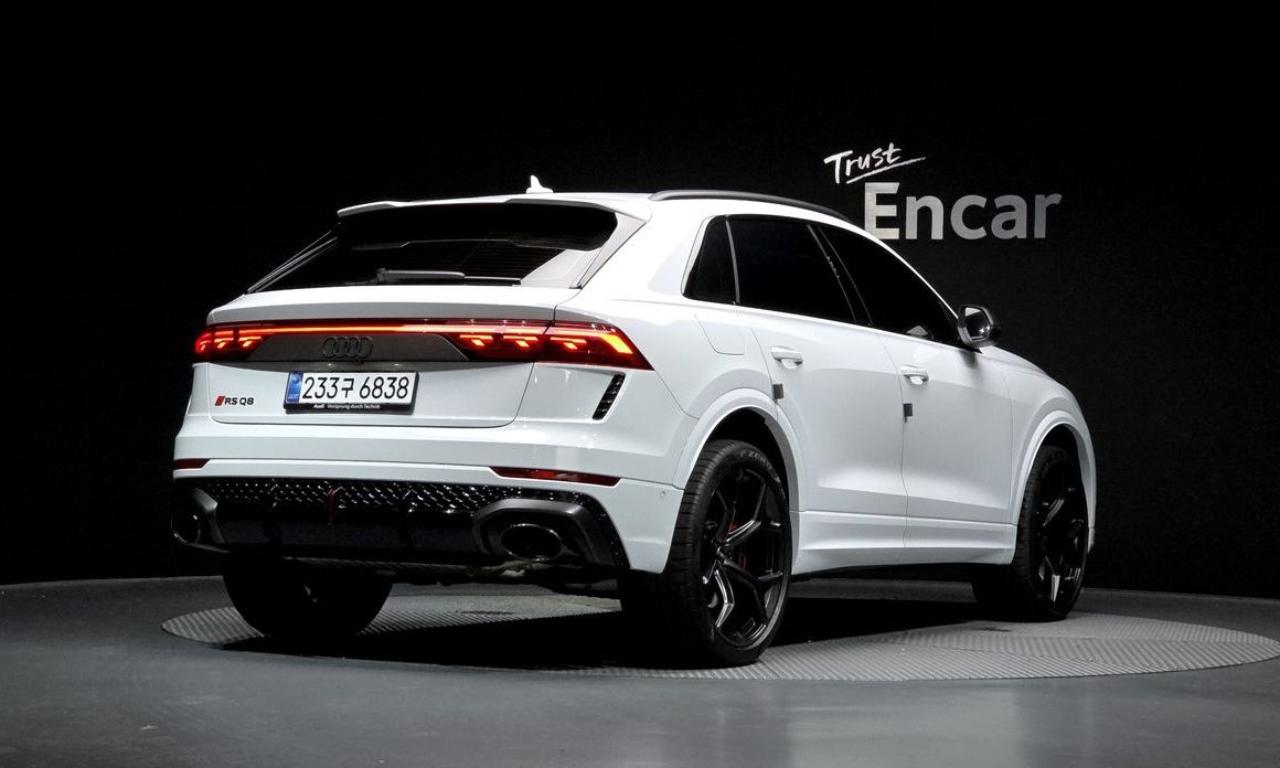 Audi RSQ8 4.0 TFSI Quattro Performance, 2025