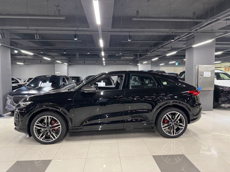 Audi Q5 45 TFSI Quattro S Line Black Edition Sport Back, 2025