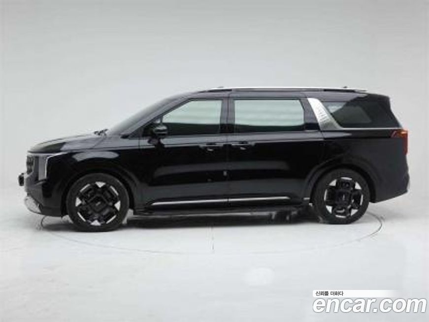 Kia Carnival 9-Seater Signature, 2024