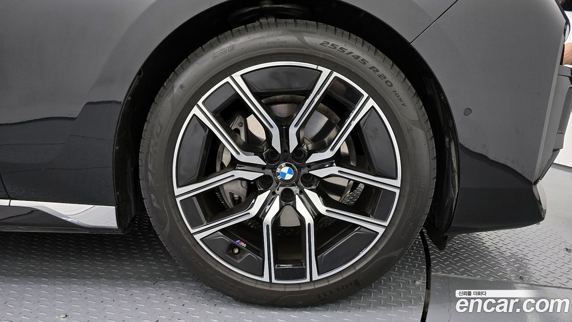 BMW 7-Series 740d xDrive M Sport, 2025