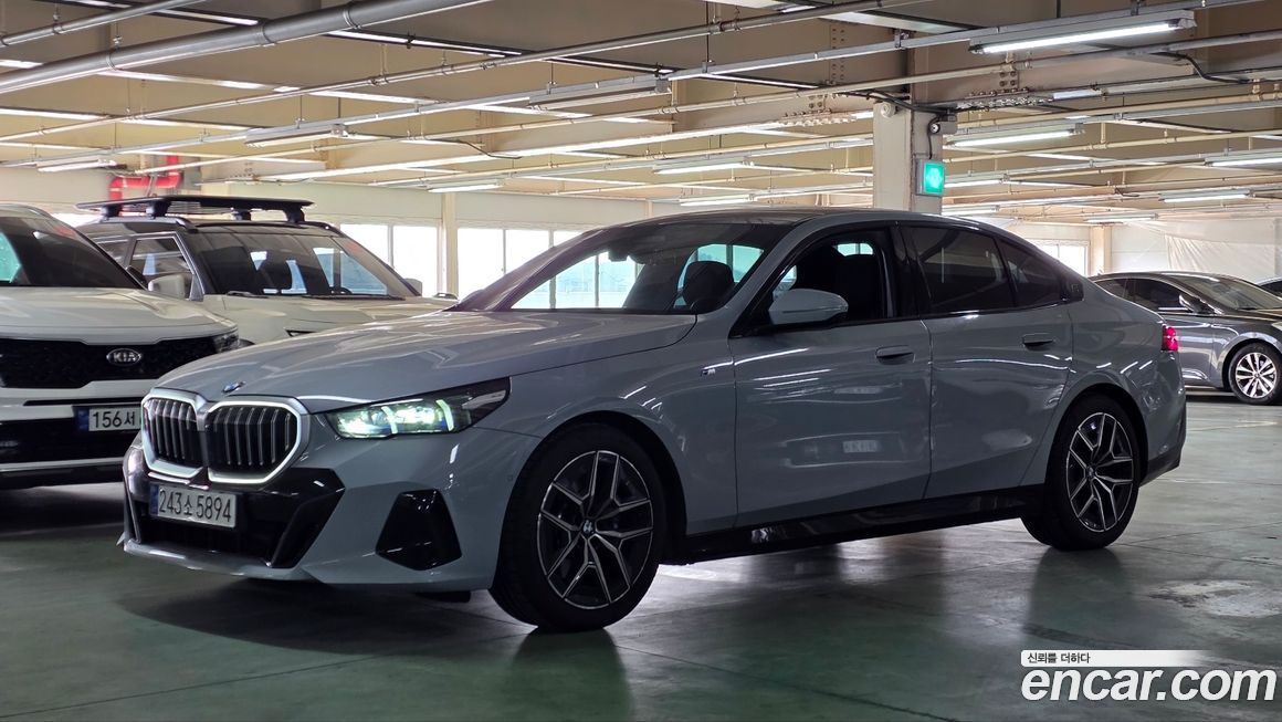 BMW 5-Series 523d M Sport, 2025