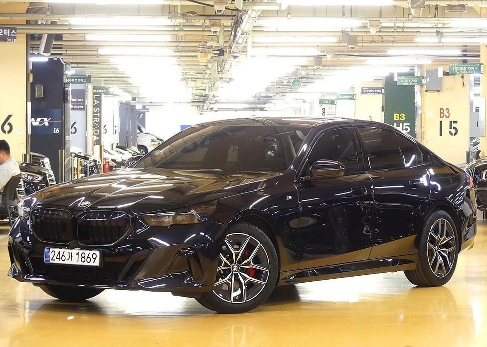 BMW 5-Series 520i Special Edition, 2025
