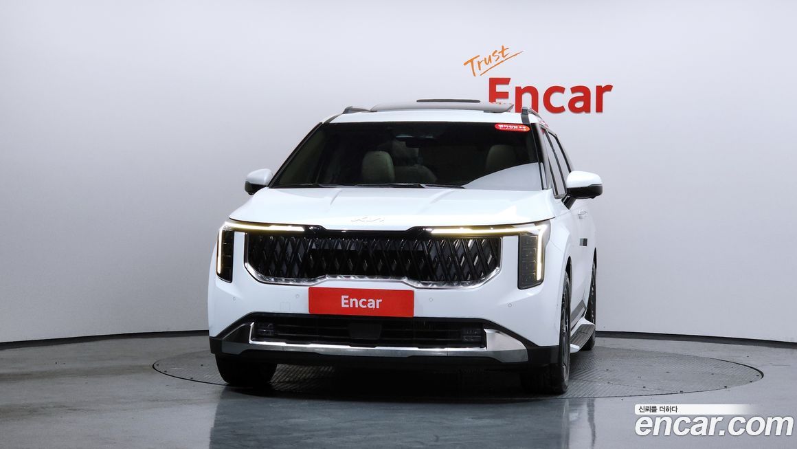 Kia Carnival 9-Seater Signature, 2024