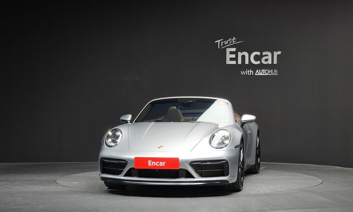 Porsche 911 Carrera 4 GTS Cabriolet, 2022