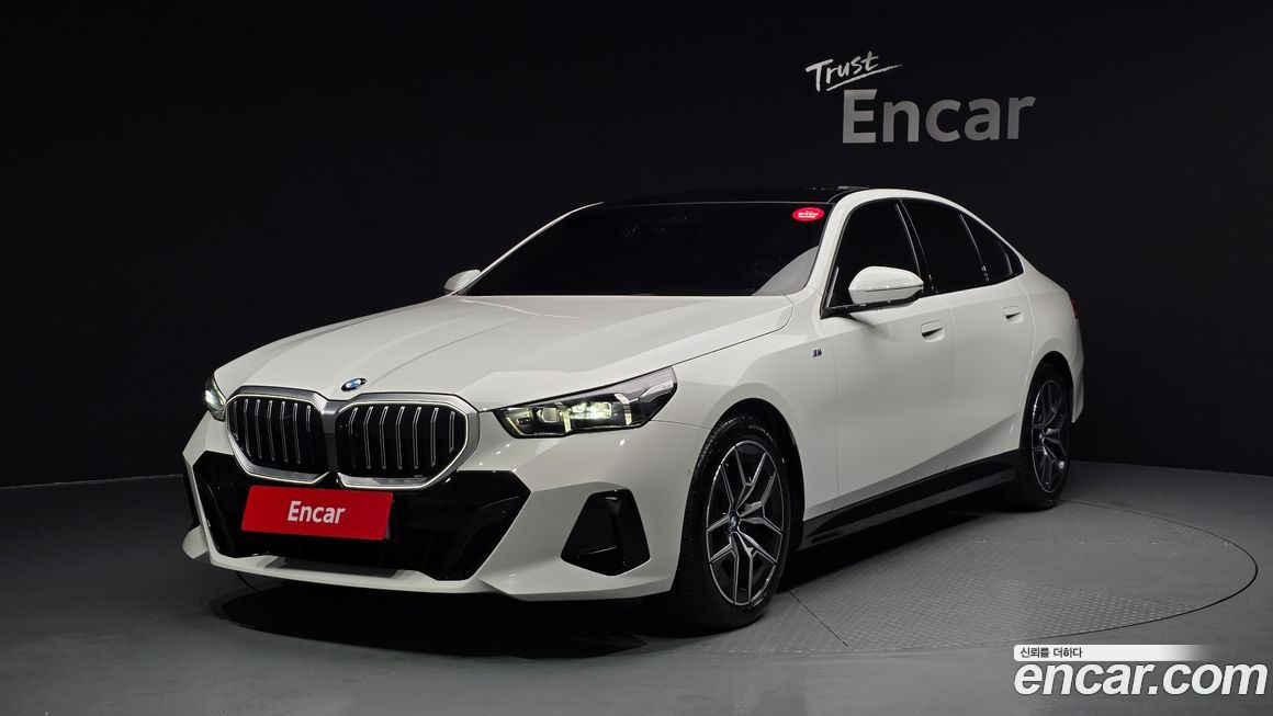 BMW 5-Series 520i M Sport, 2025