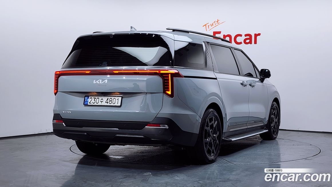 Kia Carnival 7-Seater Gravity, 2024
