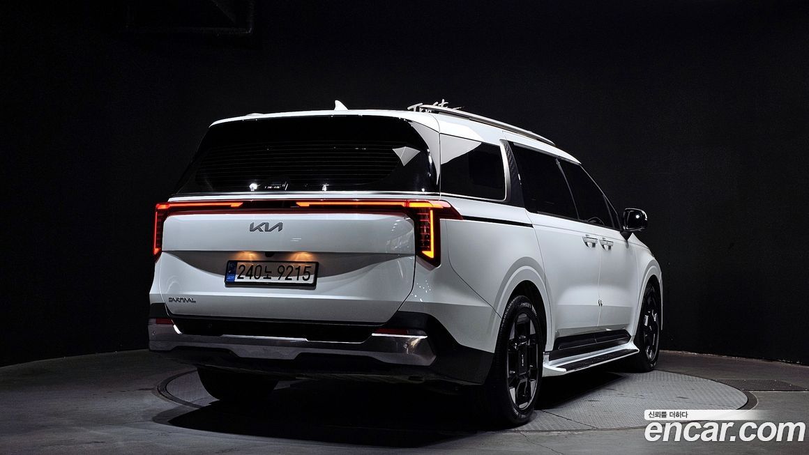 Kia Carnival 9-Seater Signature, 2025