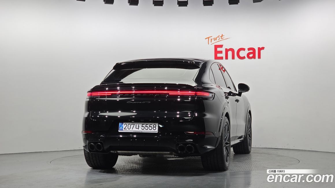 Porsche Cayenne 4.0 GTS Coupe, 2025