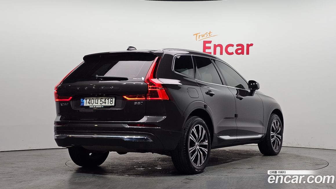 Volvo XC60 B5 Inscription, 2022