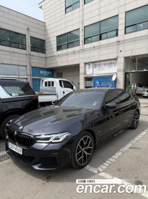 BMW 5-Series 530i xDrive M Sport Package, 2023