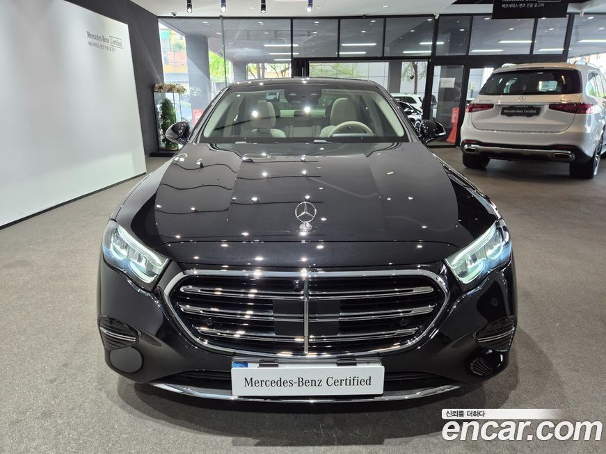 Mercedes-Benz E-Class E220d 4MATIC Exclusive, 2025