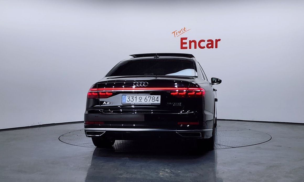 Audi A8 55 TFSI Quattro LWB, 2021