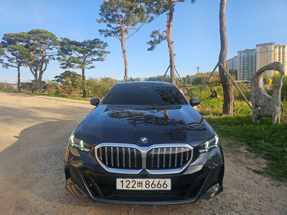 BMW 5-Series 523d M Sport, 2025