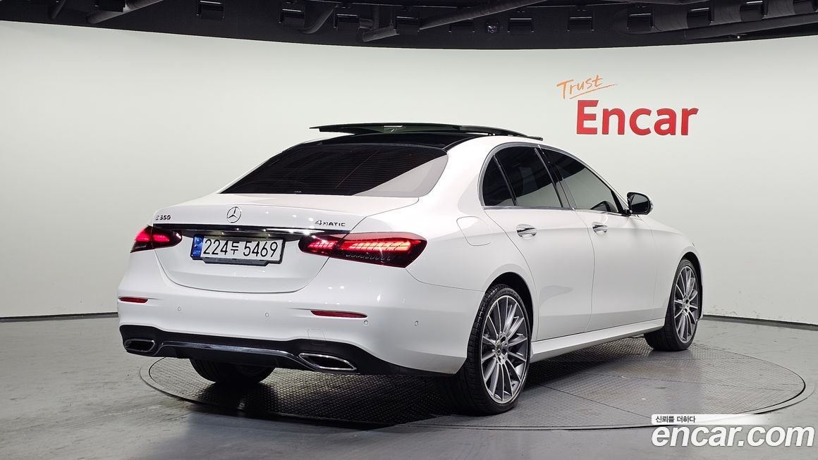 Mercedes-Benz E-Class E350 4MATIC AMG Line, 2022