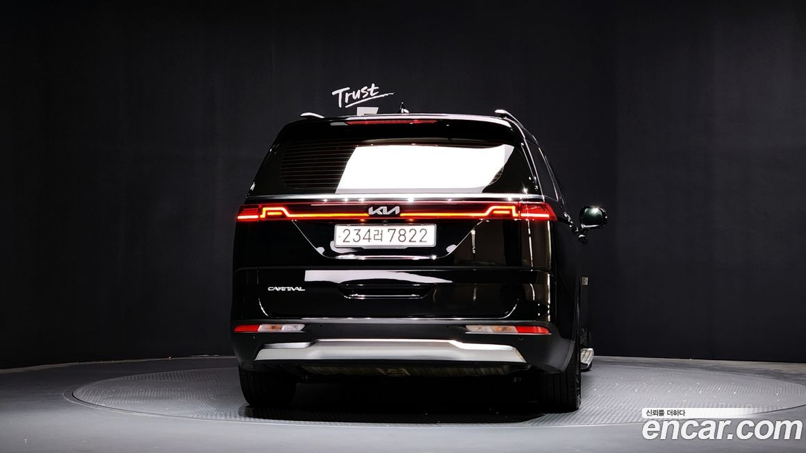 Kia Carnival 7-Seater Signature, 2023